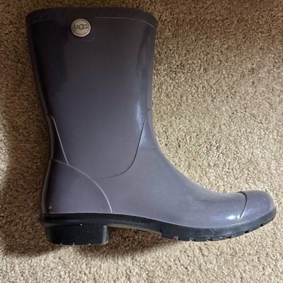 UGG Gray Rain Boots - Size 9 - Picture 2 of 2